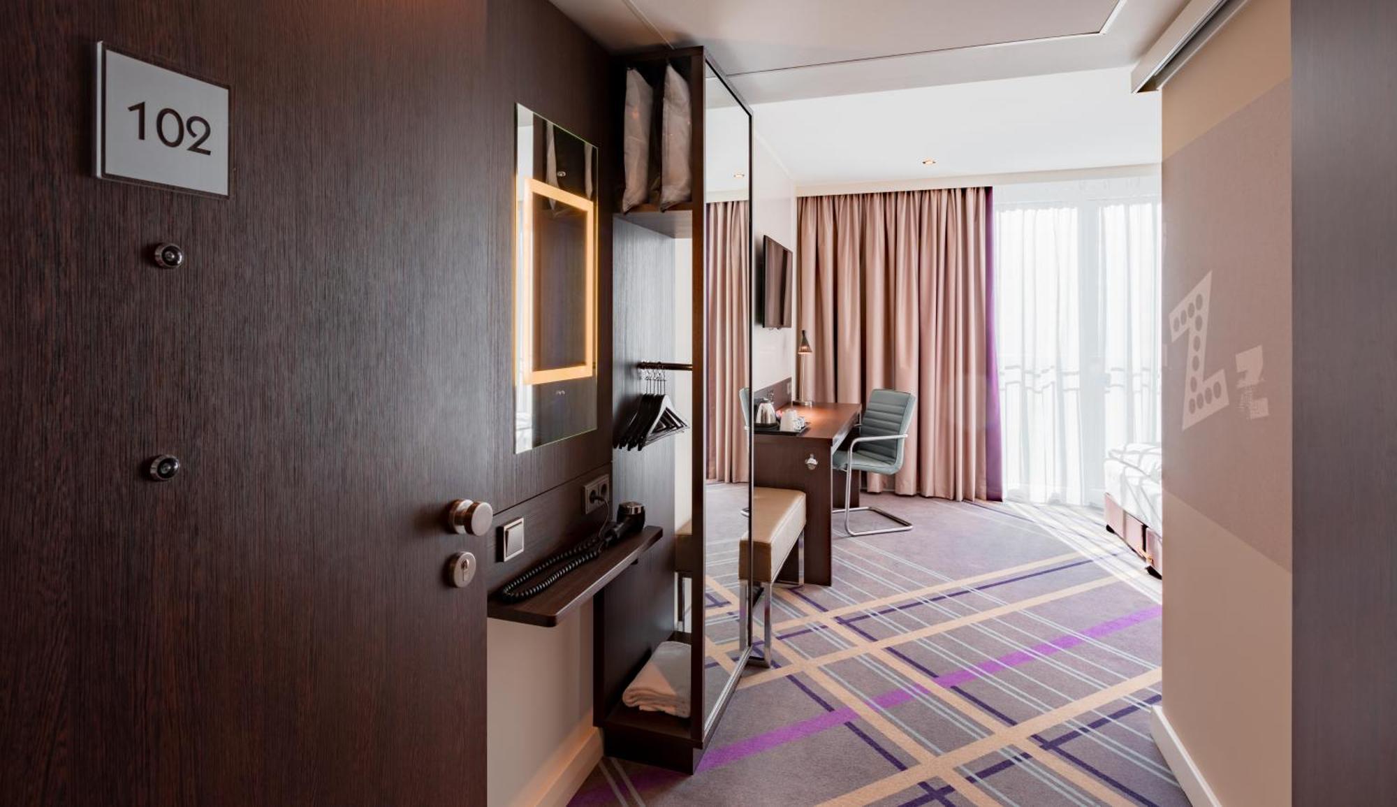 Premier Inn Frankfurt Messe Frankfurt pe Main Exterior foto